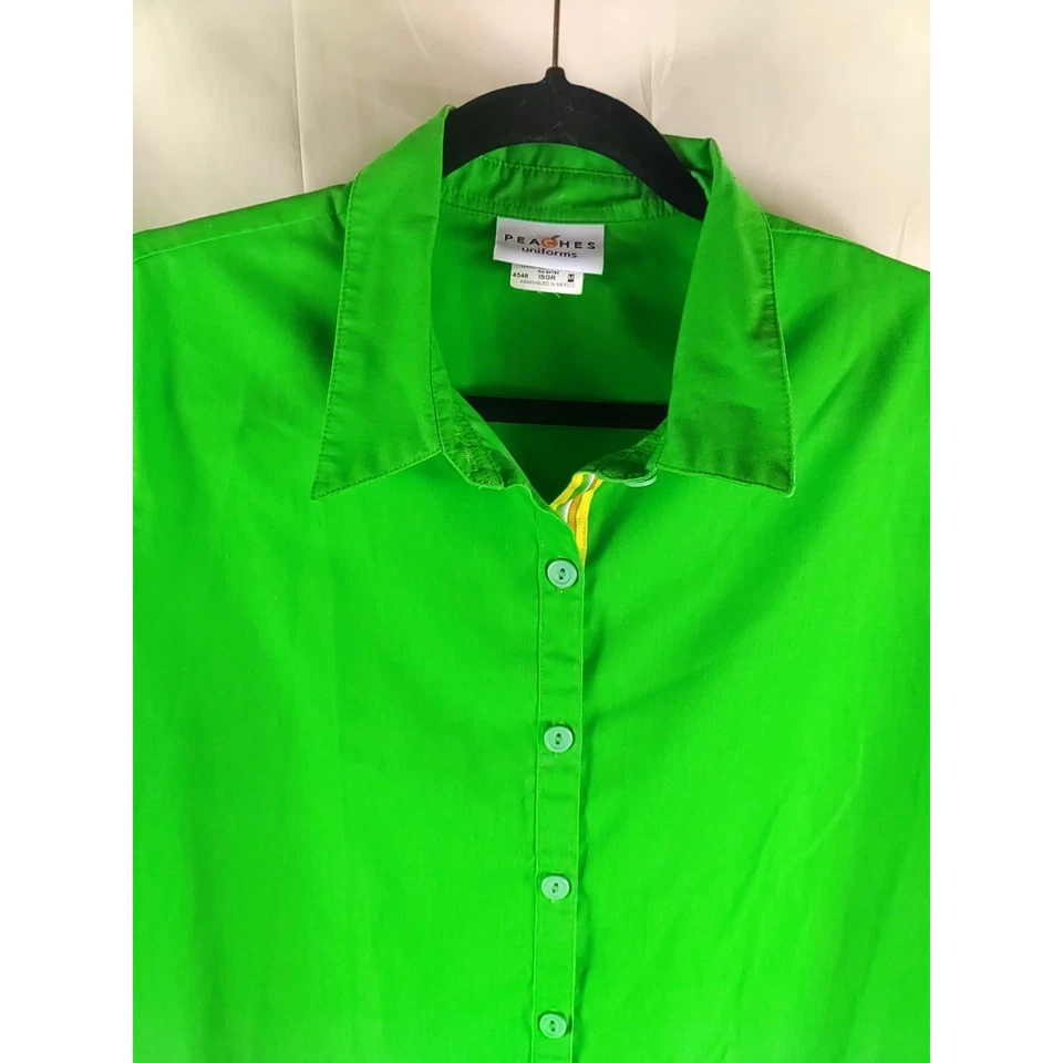 Blusa Médica Peach Uniforms Para Mujer Talla Mediana Verde Abotonada Foto 2 de 4