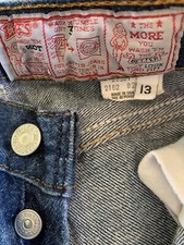 Women  s Vintage Levi  s wash em hot button fly 27  waist jeans