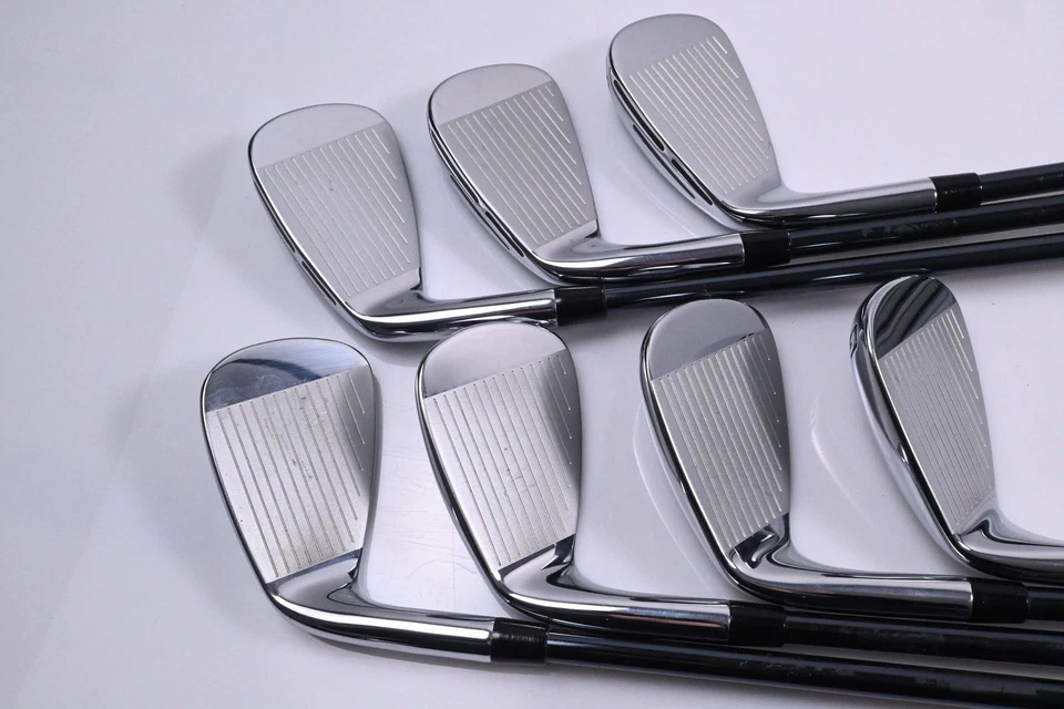 Wilson DYNAPWR Max 2025 Irons / 5-PW+GW / Senior Flex UST Recoil Dart 65 Shafts - Image 3 of 4