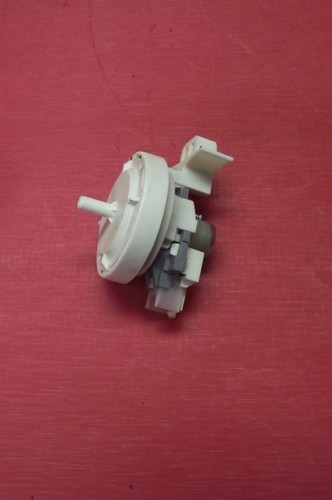 Waschmaschine BEKO WTG761M1W Druckschalter