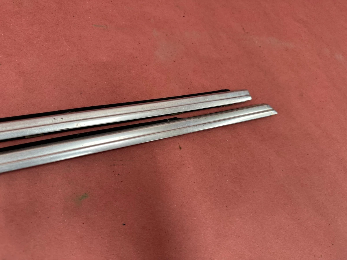 Front Door Chrome Molding Outer Pair BMW 320I 320 E21 OEM #82269  