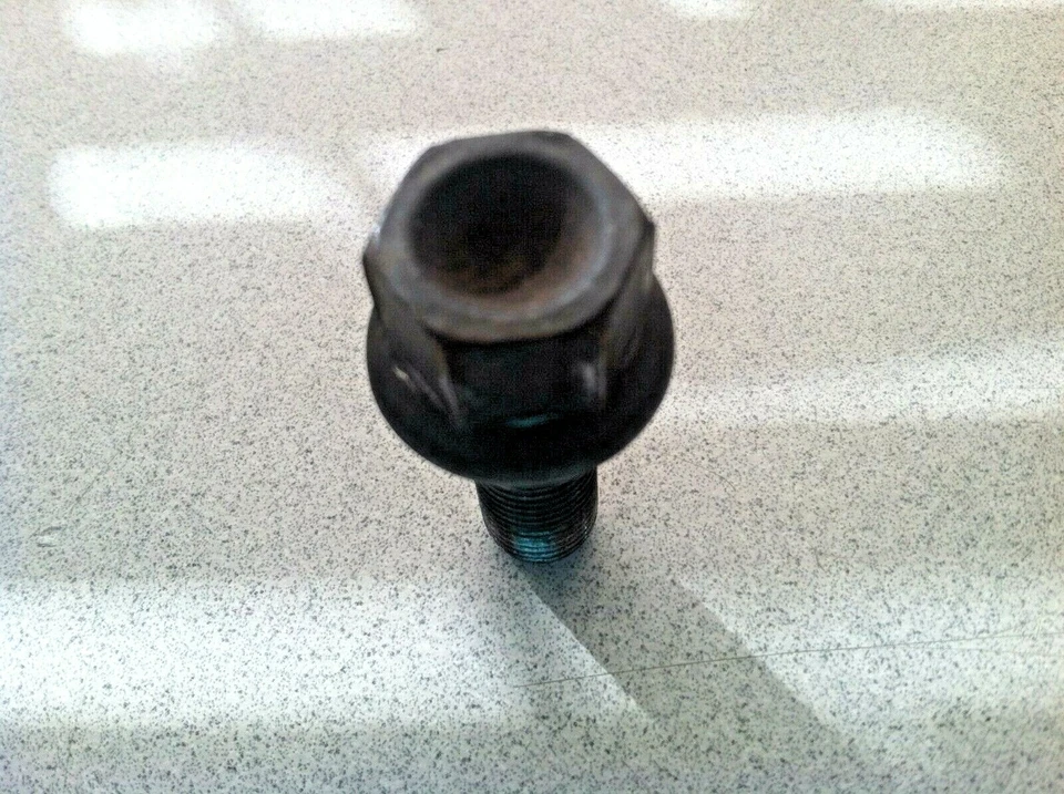 BMW 325xi 325i 330i 330Ci E46 2000-2006 ~ tuerca de 1 rueda ~ 36136781150 Foto 2 de 3