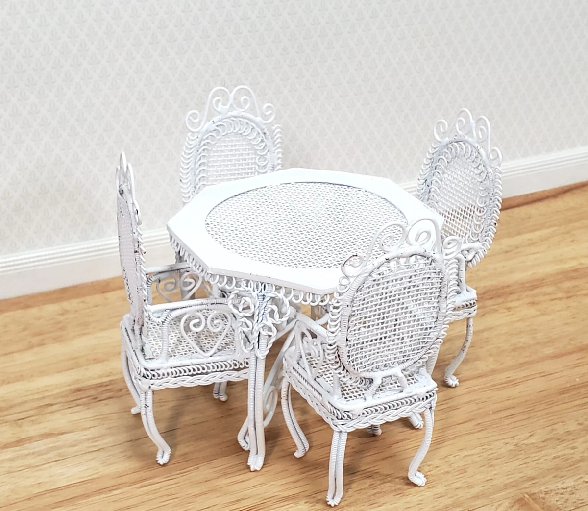 Wire table and chairs sale