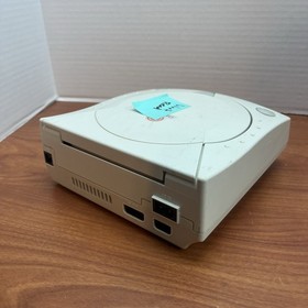 SEGA Dreamcast HKT-3020 Console Only White PARTS REPAIR DOES NOT READ DISCS