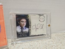 UPDATE - Did Katie Cassidy Use a Rubber Stamp on Her Supernatural Autograph Cards?  14