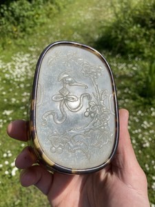 CHINESE QING DYNASTY JADE BOX 18TH 19TH CENTURY DECORATED WITH BAT AND BLOSSOM