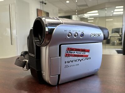 作動確認　SONY Handycam DCR-HC26 ビデオカメラ 装備充実 Sony DCR-HC26 MiniDV Digital Handycam Camcorder with 20x