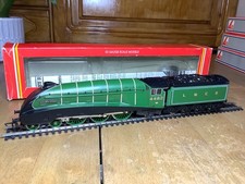 Hornby R313 LNER Apple Green 4-6-2 A4 Class Locomotive 4482 Golden Eagle