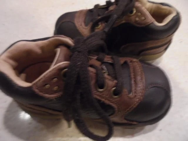 toddler boys black/brown leather Stride Rite "Tumble" shoes size 4 wide so cute! - Image 3 of 4