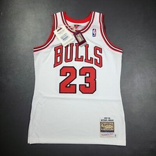 100 Authentic Michael Jordan Mitchell Ness 97 98 Bulls Jersey Size M 40 Mens