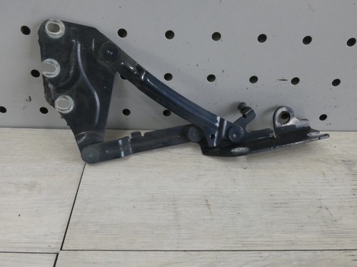 Scharnier Motorhaube Rechts VW Golf Plus (Typ:1KP/5M) 5 Türer 5M0823302