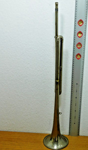 vintage VENDU DANS L'ETAT Instrument de musique ROBERT MARTIN trompette CLAIRON