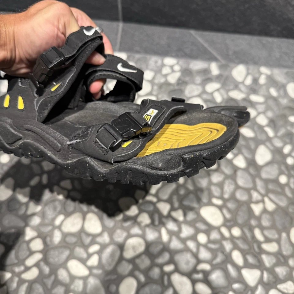 Nike Mujer Zapatos Air ACG Deschutz Talla 9M Sandalia Atlética Senderismo Usado Foto 3 de 4