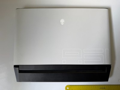 Dell Alienware Area-51m i9-9900K 3.60 64GB DDR4 256 GB M.2 RTX 2080 144mhz