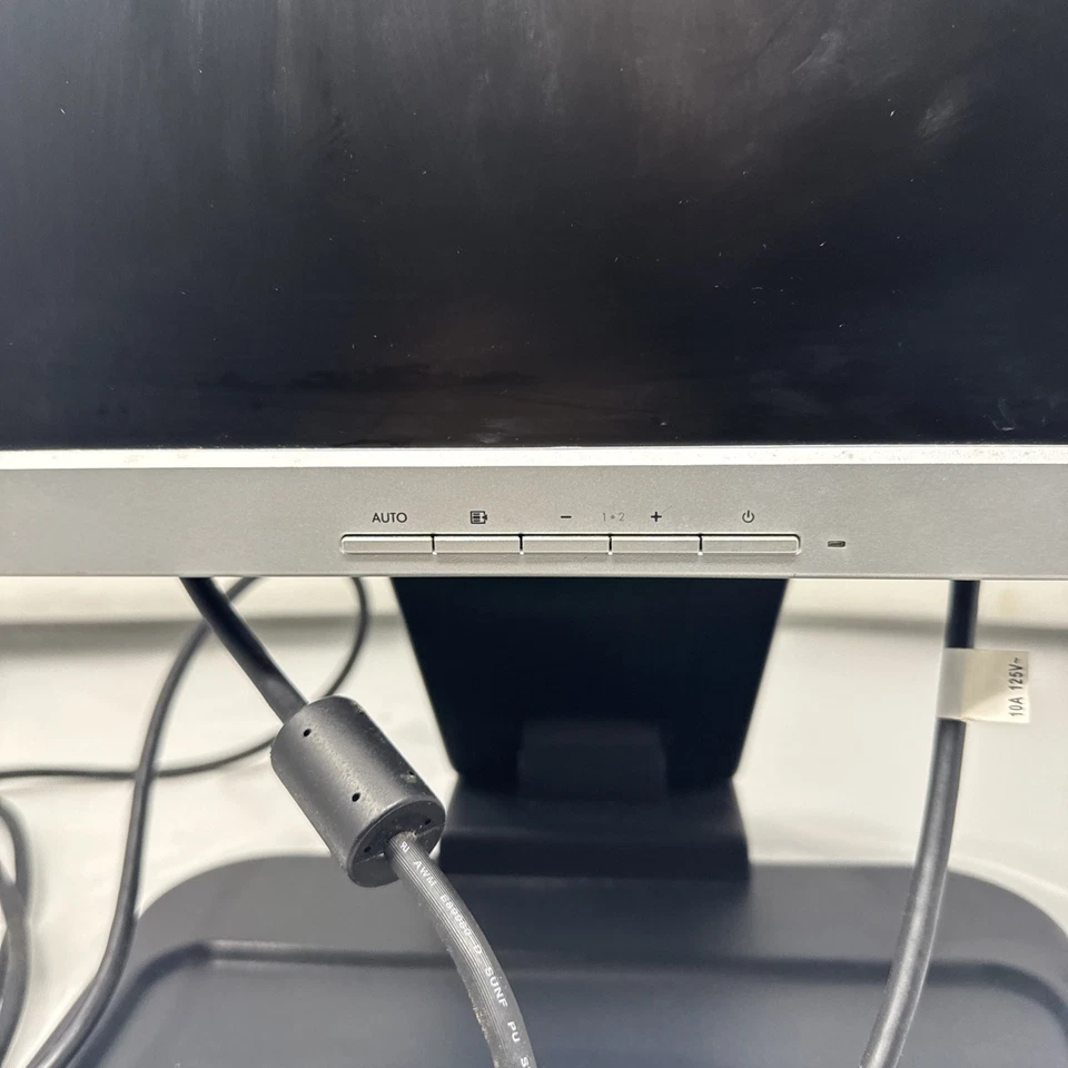 Vintage HP 1740 Monitor 17" Includes Stand And Power Cable Tested Good Condition - Image 3 of 4