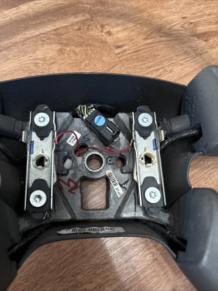 2003-2006 Cadillac Escalade Steering Wheel W/Controls OEM Pewter Gray Woodgrain - Image 4 of 4