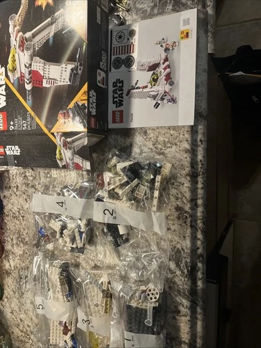 LEGO 75432 Star Wars: V-19 Torrent Starfighter - NO MINIFIGURES - Ship Only!