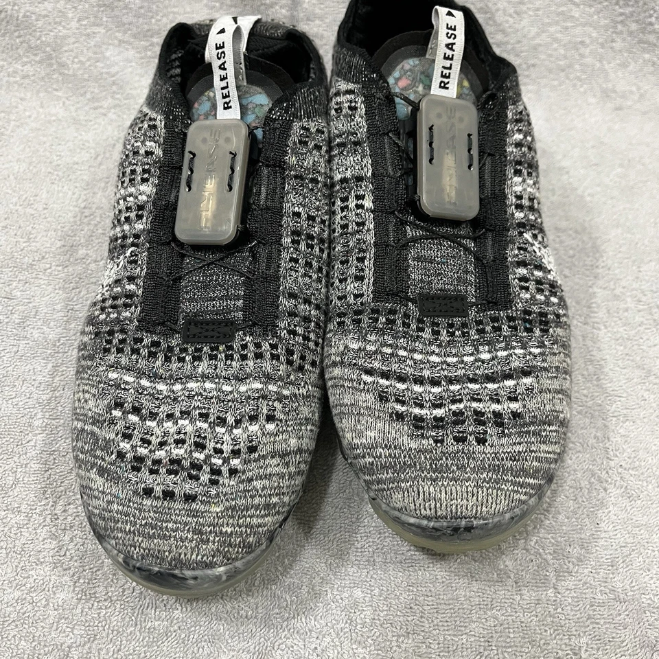 Nike Air VaporMax Size 6Y 2020 Flyknit  Oreos Running Shoes Sneakers GS Youht - Image 2 of 4