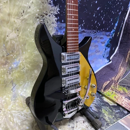 WELL-MADE Electric Guitar Black Color Tremolo System Bridge Rosewood Fretboard