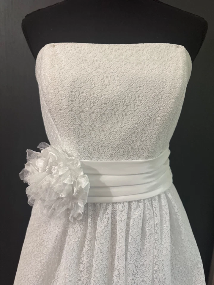 Galina Size 8 White Short Lace Ruched Waist With Flower Bubble Hem Style KP3280 - Image 4 of 4