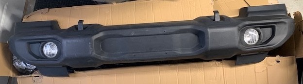 18-25 Jeep Wrangler/ Gladiator Factory Front Bumper OEM. Good condition