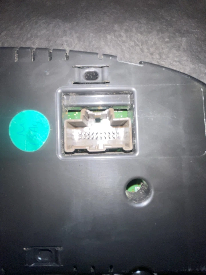 Dodge Charger 2011-2014 OEM cuadro de instrumentos velocímetro 132xxx millas en él Foto 4 de 4