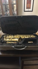 Gold Lacquered Brass Alto Saxophone with Case and Mouthpiece