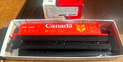 InterMountain HO Kit #CNWX-07 Cylindrical Grain Car 4-Bay Canada CNWX 109825 NY