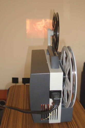 EUMIG MARK 502 SUPER 8 8mm CINE MOVIE FILM PROJECTOR Serviced for peace of mind - Picture 4 of 12