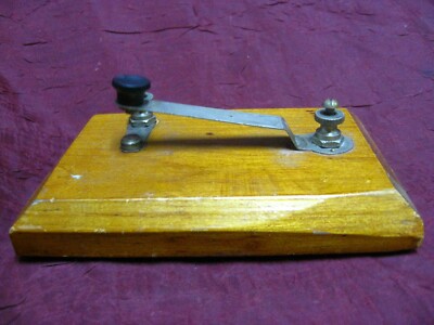 Vintage Morse code telegraph Key on block TE-608 Custom or school Build