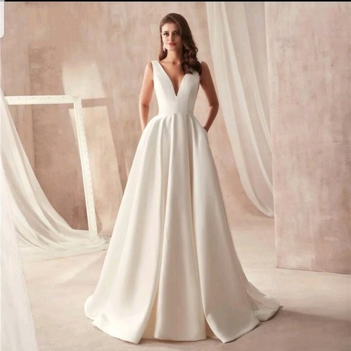 UK White ivory Satin Pockets V Neck 
