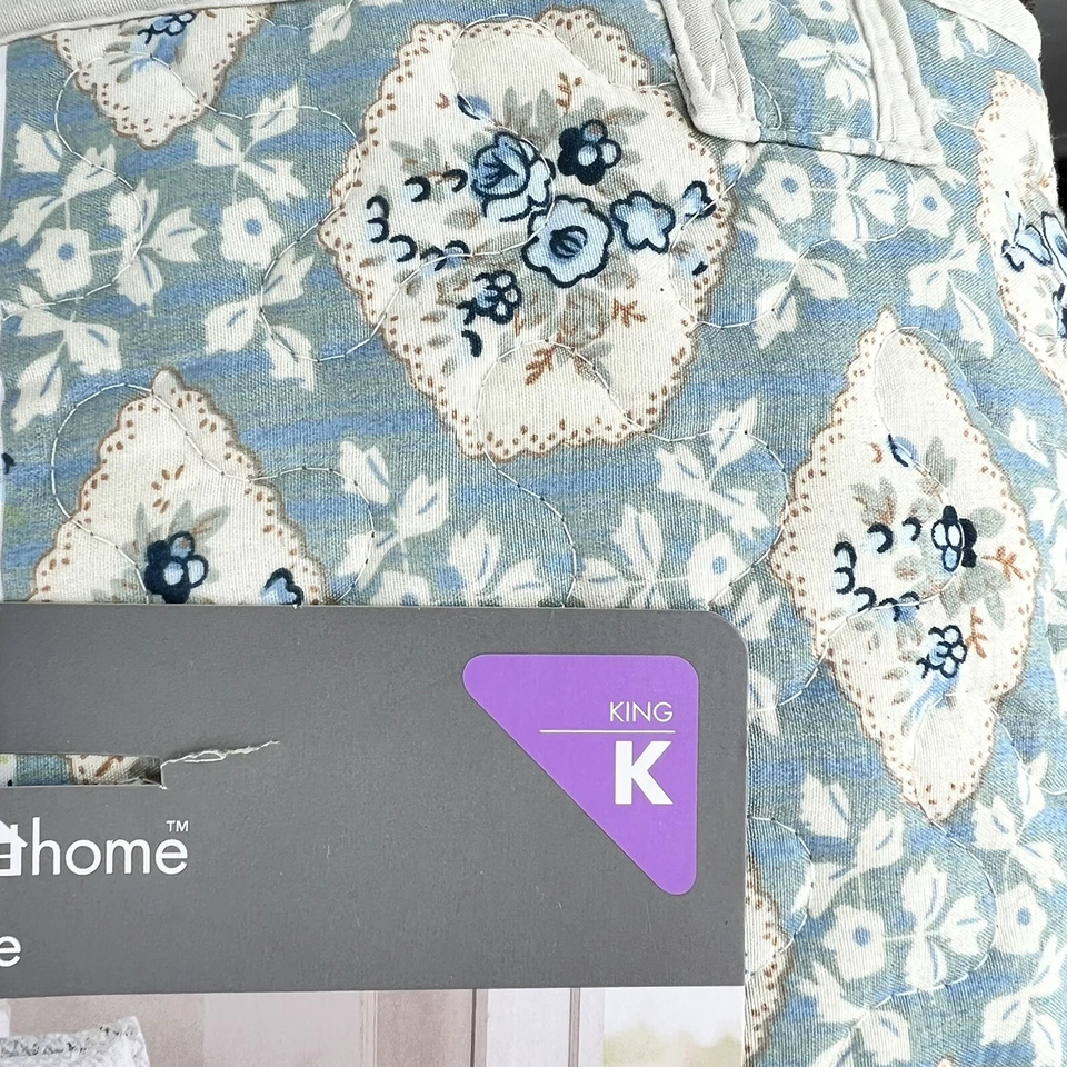 King Comforter Quilted Duvet & 2 Shams Floral Bedding Set - Image 4 of 4