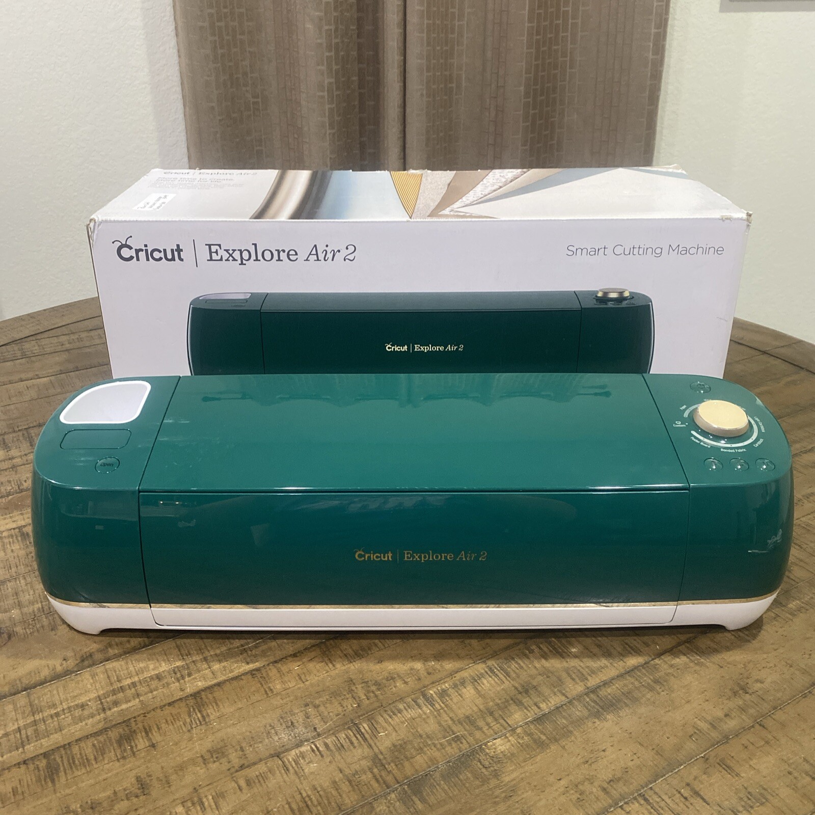 Cricut Explore Air 2 Emerald Cutting Machine (Please Read Description
