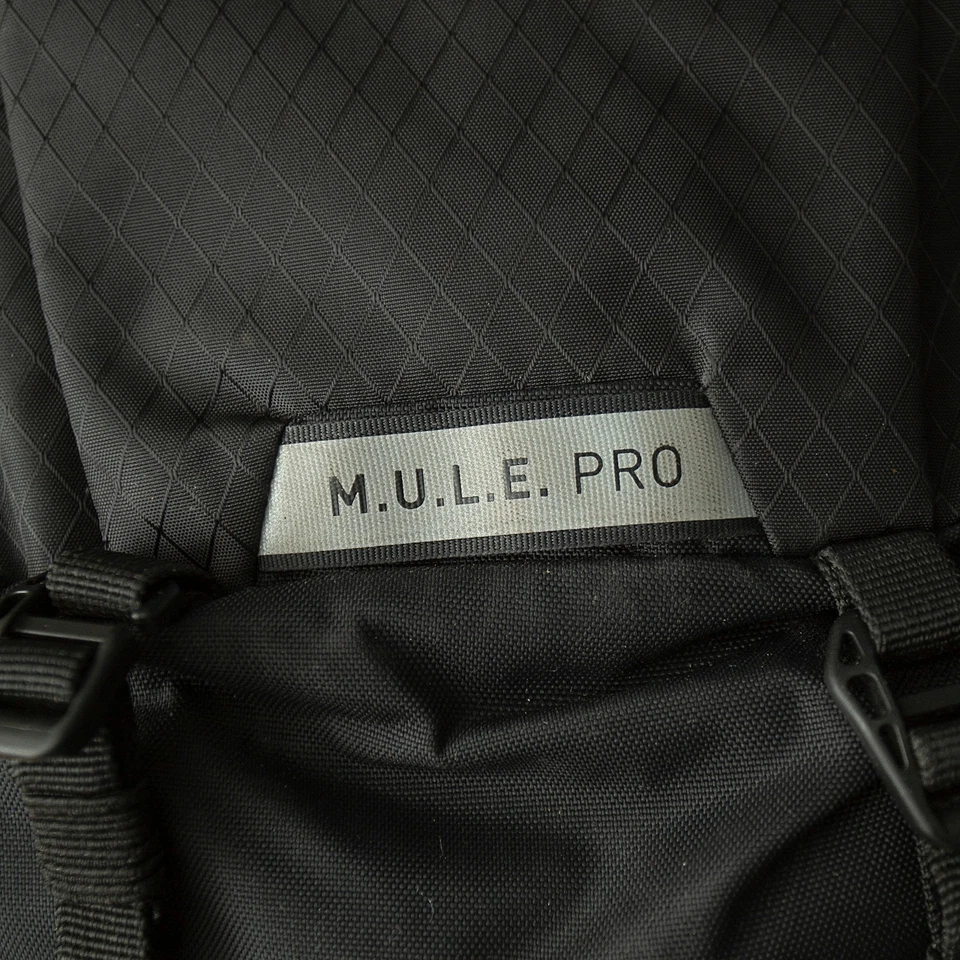 CamelBak M.U.L.E. Pro 14L Black Lightweight Hydration Backpack & Bladder - Image 2 of 4