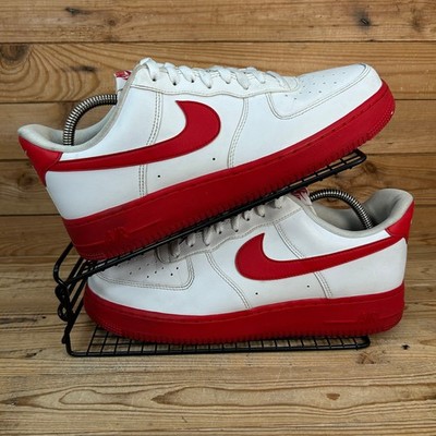 Nike Turnschuhe Herren Größe UK 9,5 AIr Force 1 weiß rot Zwischensohle Leder Schuhe AF1