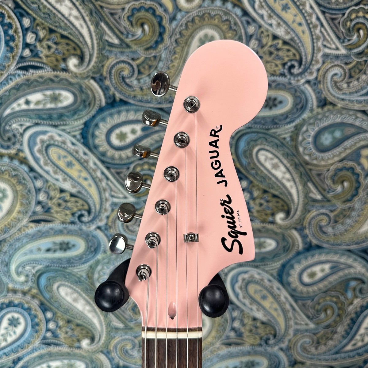 Used Squier Classic Vibe '60s Jaguar Shell Pink w/Aftermarket