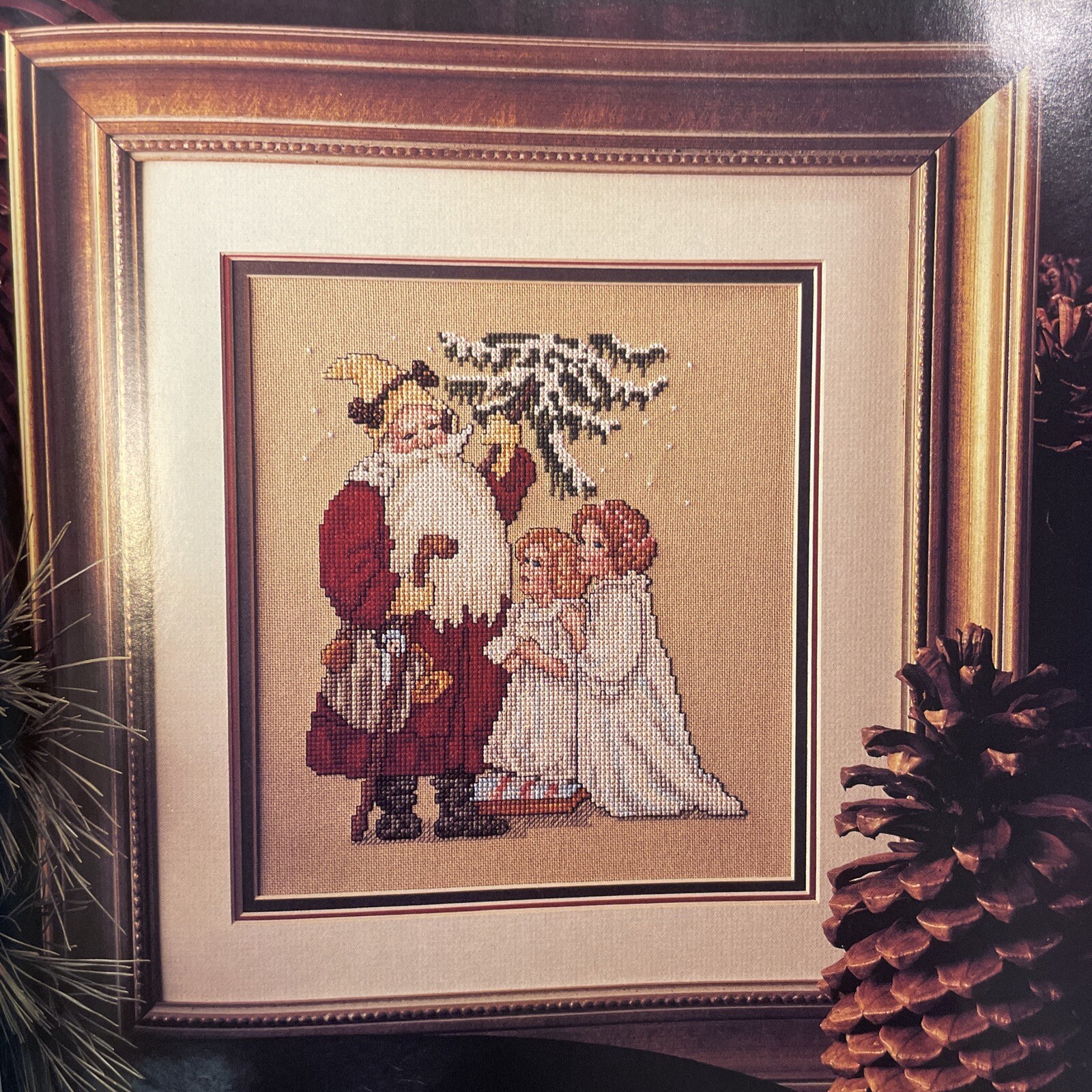 VTG 1989 LEISURE ARTS SANTA REMEMBERED Counted Cross Stitch Pattern Book 1, HC