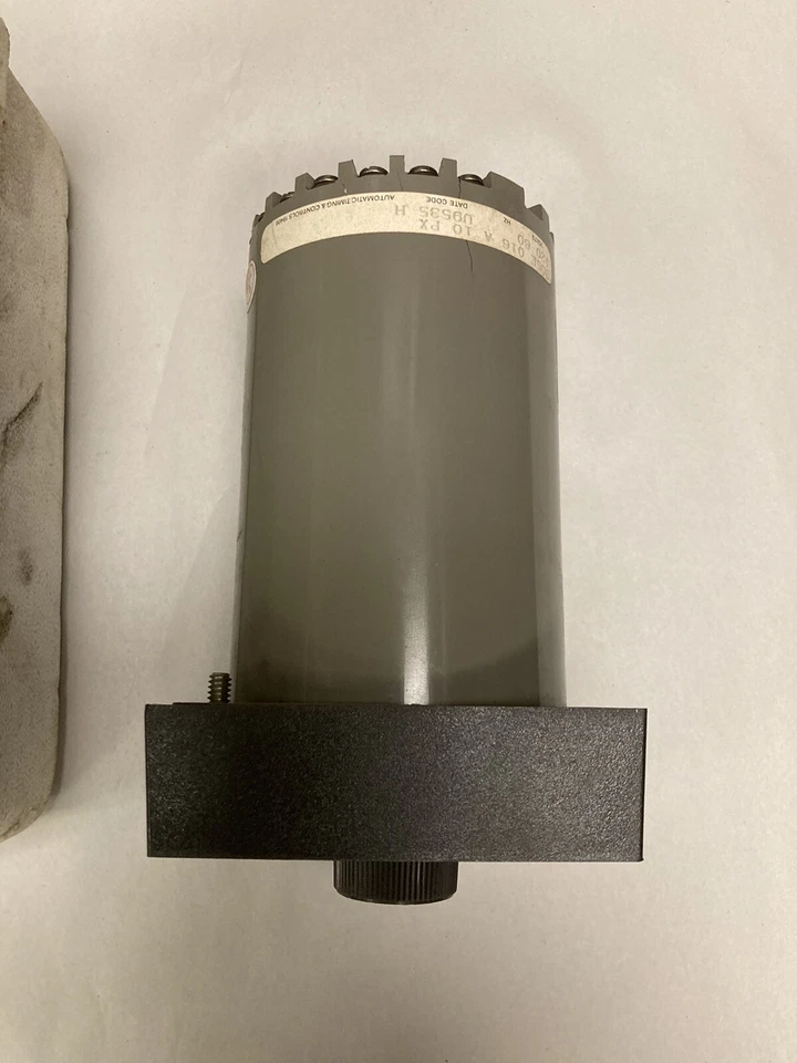 Marsh ATC, 305E 016 A 10 PX, Temporizador Electromecánico 120V 60HZ Foto 3 de 4