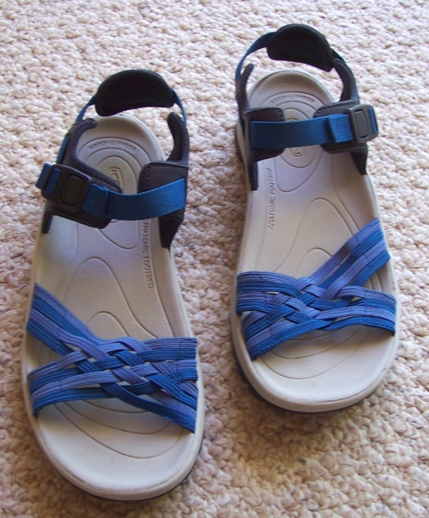 Sandalo KEEN Terradora II taglia 7 5 blu con cinturino punta aperta escursionismo sport comfort