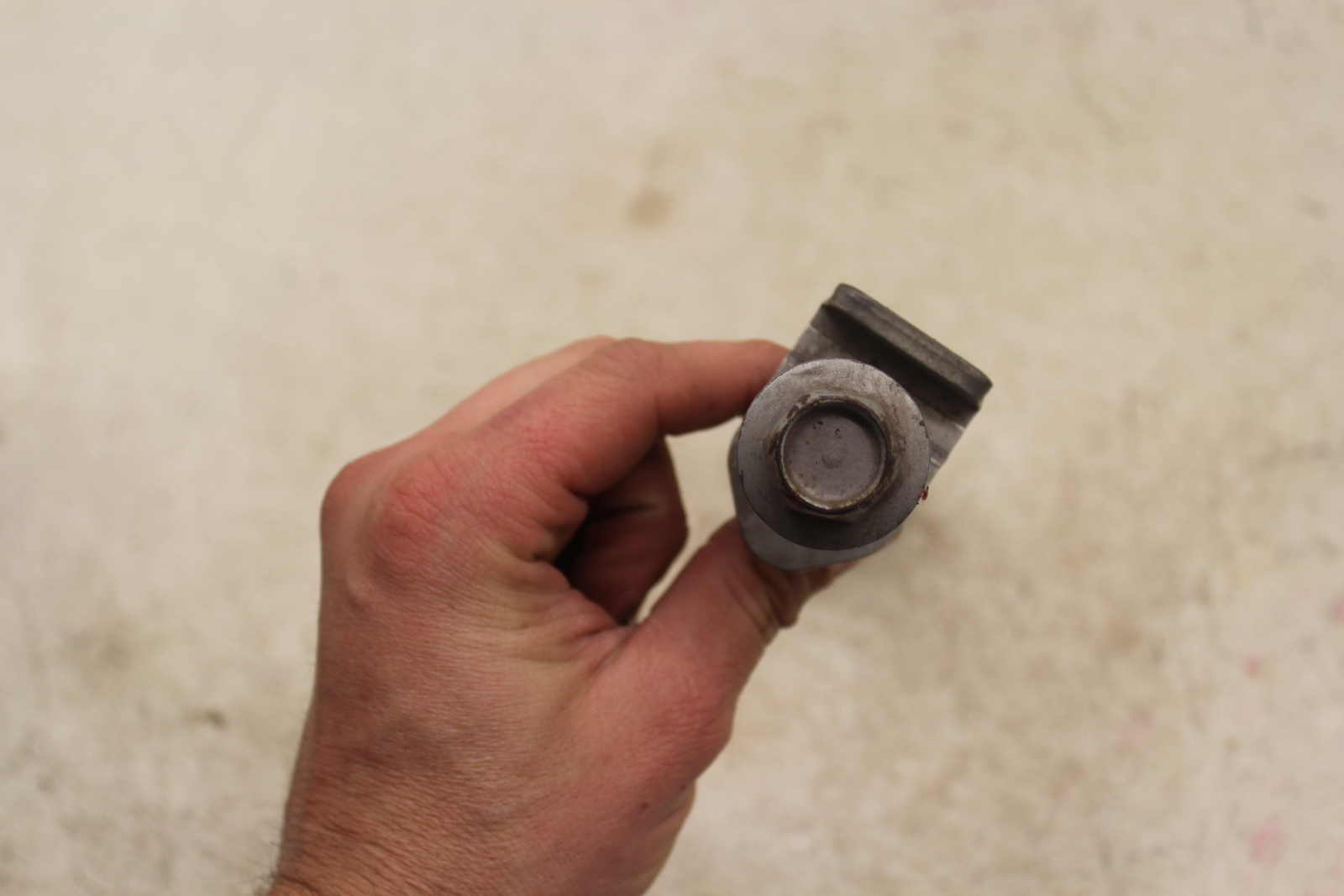 2009 KAWASAKI KLR 650 OEM REAR AXLE BACK WHEEL RIM PIVOT BOLT AXEL D10