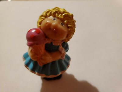 Vintage 1984 PVC Cabbage Patch Kids Blonde w/ Ice Cream Cone Toy Figurine 