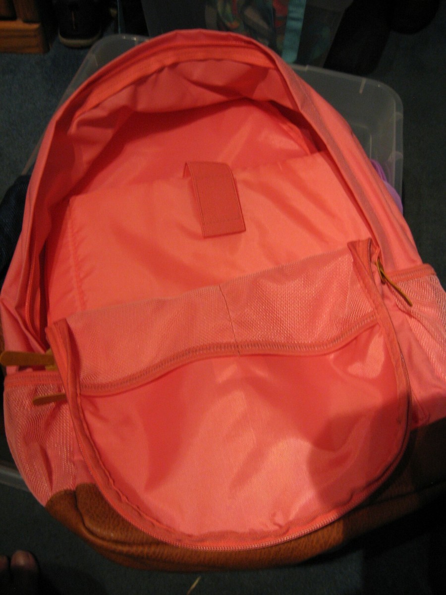 Update more than 153 staples laptop bags latest esthdonghoadian