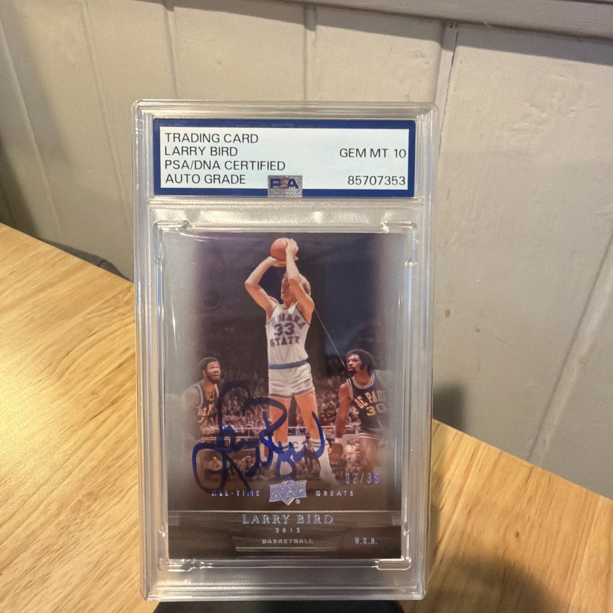 Upper Deck Larry Bird Basketball Autographed Sports Trading Cards