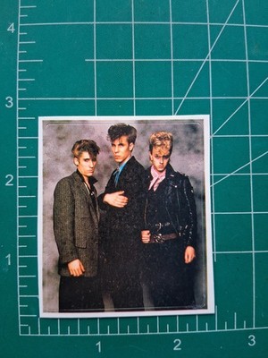 1984 ROCK VIDEO MUSIC STICKER INSERT THE STRAY CATS GROUP BAND 