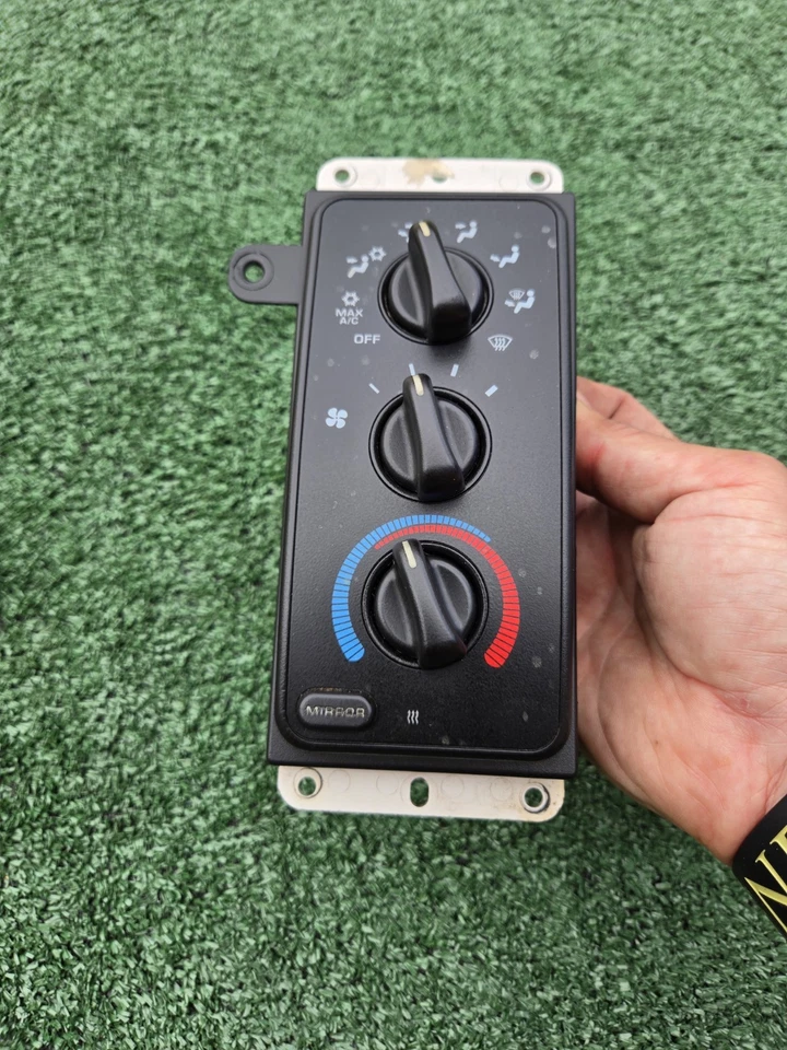 OEM 1998-2001 DODGE RAM 1500 2500 3500 AC HEATER A/C CLIMATE CONTROL 55056702AD - Image 2 of 4