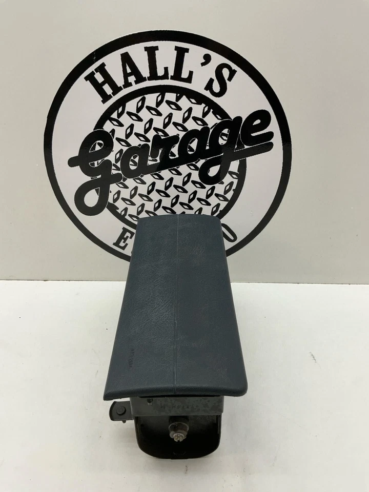 Air Bag CHEVY PICKUP 1500 passenger dash 97 98 99 - Image 3 of 4