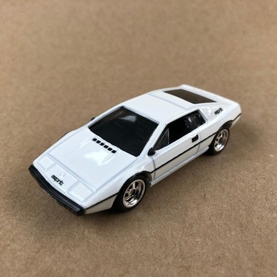 Hot Wheels Premium 007 Spy Who Loved Me Lotus Esprit S1 1:64 Diecast Car Loose
