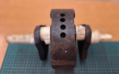 BSA A7 Kurbelwelle 5870 - Zapfengrößen ca. 37,15 & 37,02 - Gewinde sehen gut aus