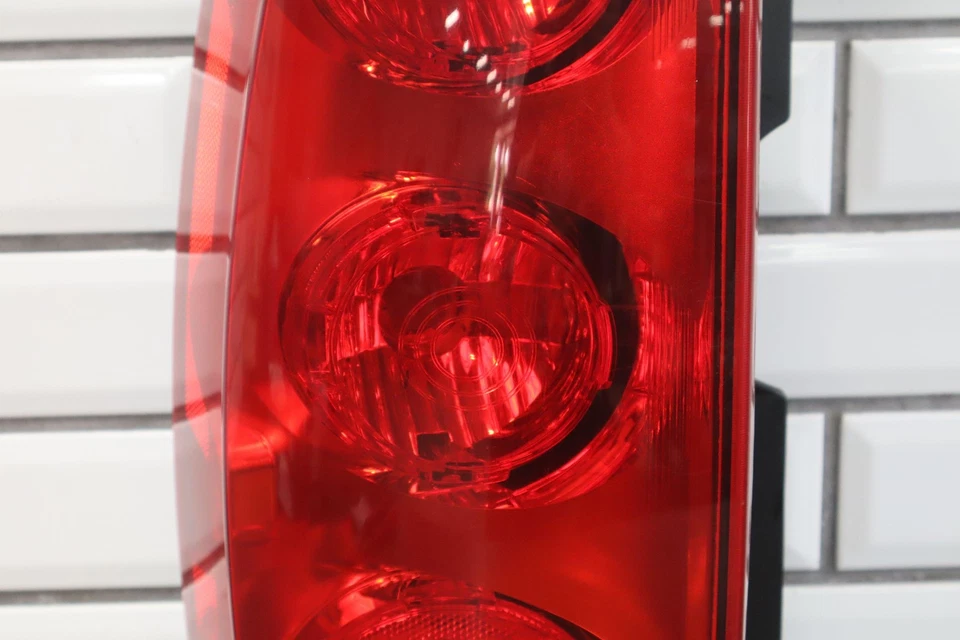 12-14 吉姆西育空发球杆左尾灯原始设备制造商 — 第 3/4 张图片