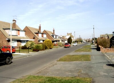Photo 6x4 Eastbury Avenue, Rochford Hawkwell/TQ8591 From the early 1950s c2006
